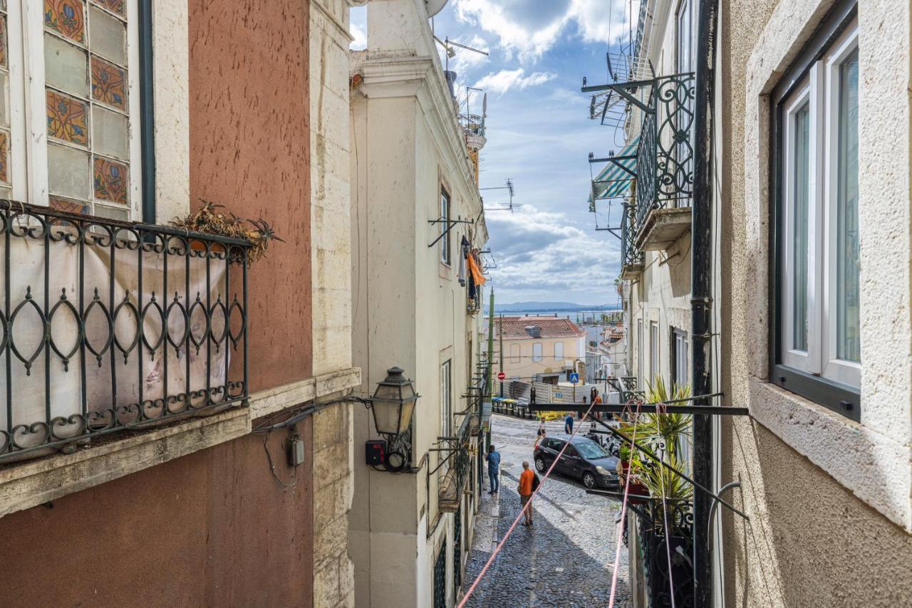 Alfama'S Heart Apartment By Lovelystay Lisboa 外观 照片